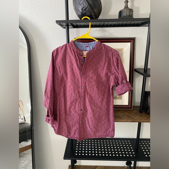 Men’s Shirt Size Small ❗️2/$15 - Picture 2 of 3